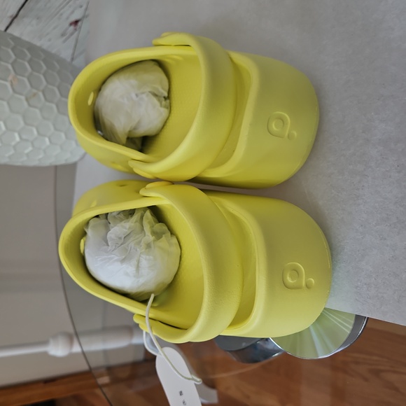 NWT Posee Little Bean Slipppers Men's Size 42-43 - Picture 7 of 14